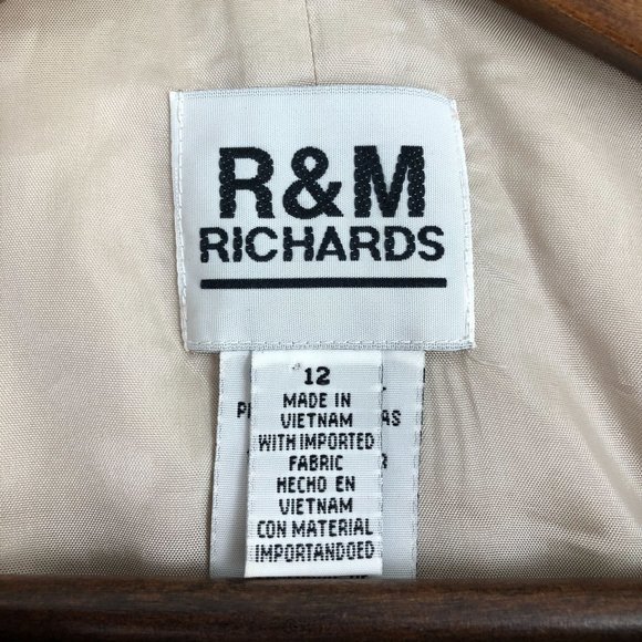 R&M Richards Women's Size 12 Beige Embroidered Round Neck Sleeveless Blouse - Picture 8 of 12